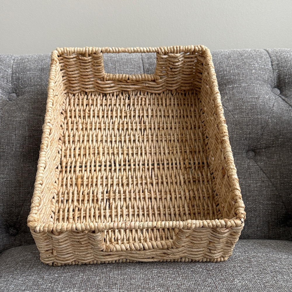 Natural Woven Storage Basket        16" x 12"